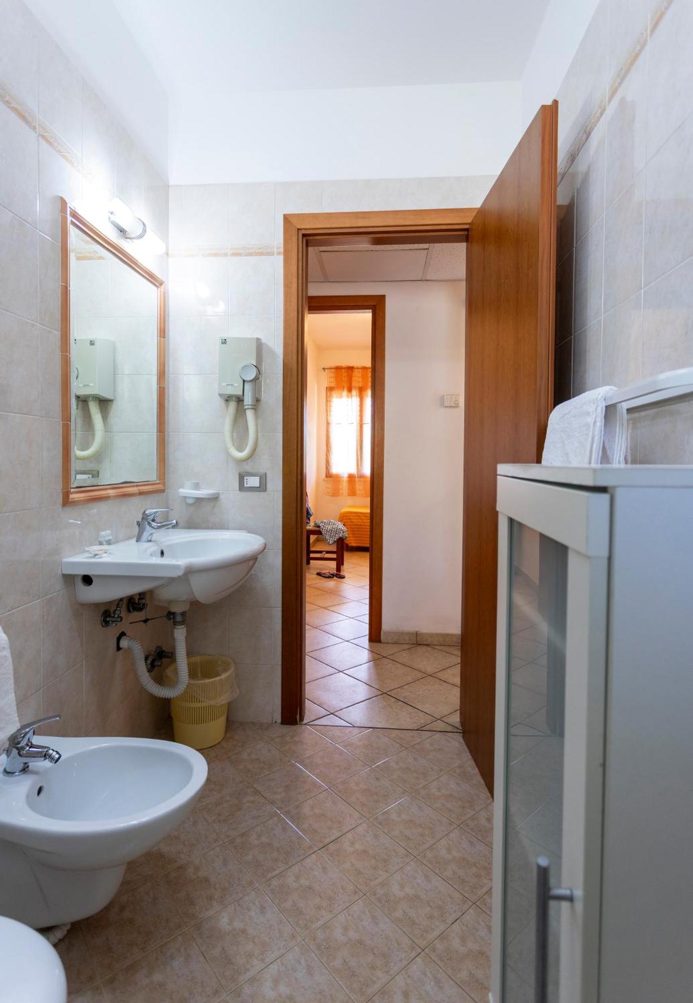 Residenza Marinella Aparthotel Zambrone Luaran gambar