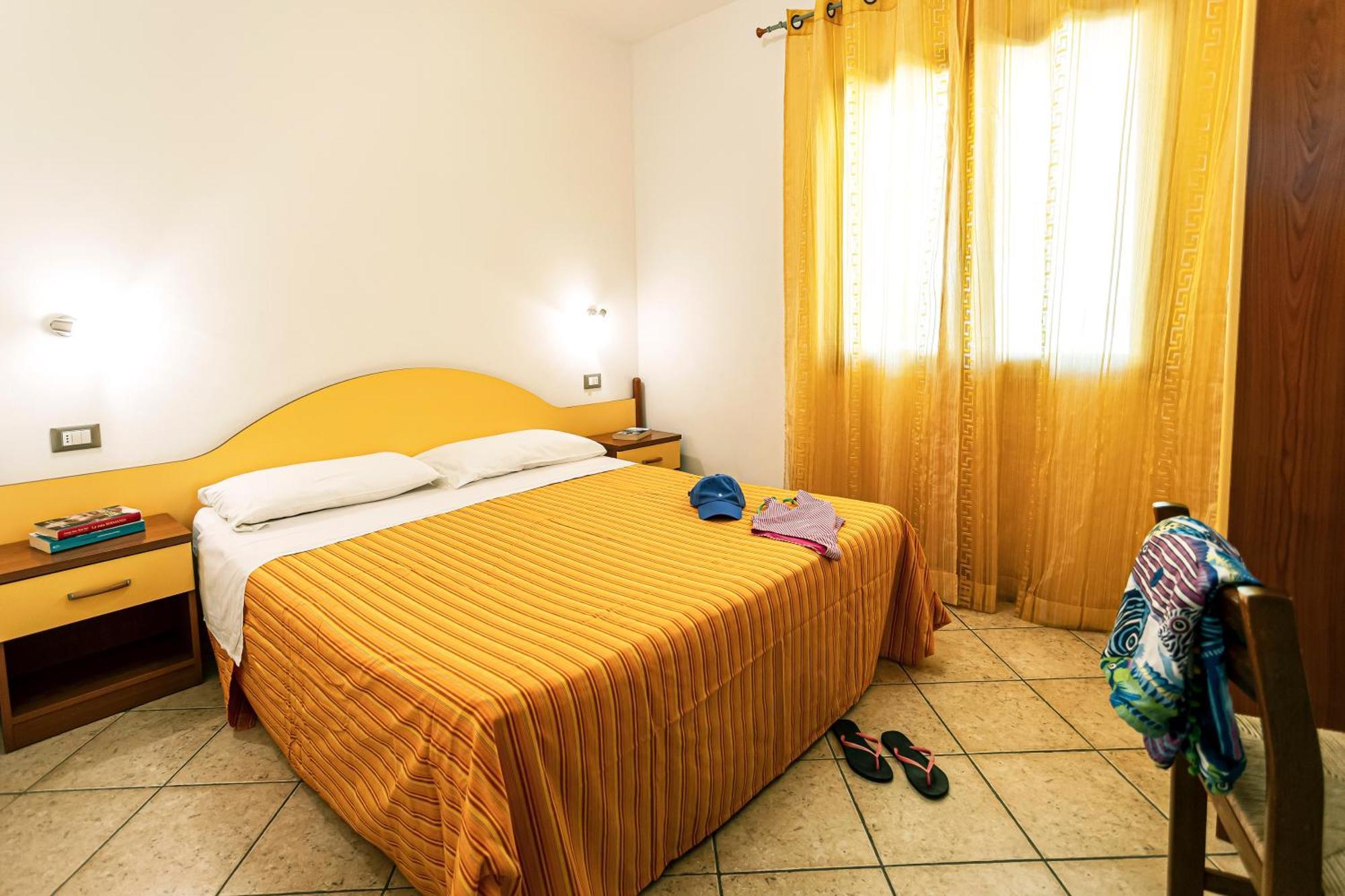 Residenza Marinella Aparthotel Zambrone Luaran gambar